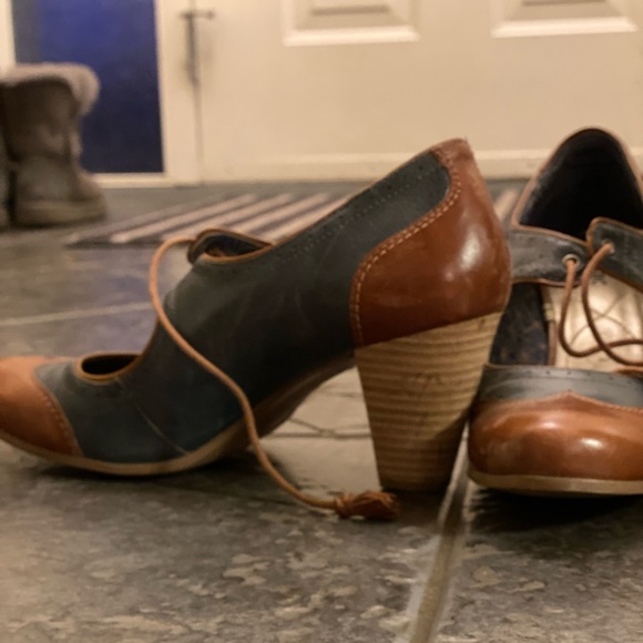 Marc Heels - Picture 2 of 9